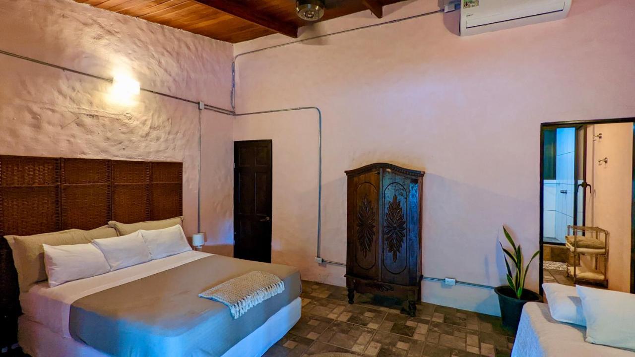 Kikazaru Beautiful Boutique Hotel With Pool (Adults Only) 曼努埃尔安东尼奥 外观 照片