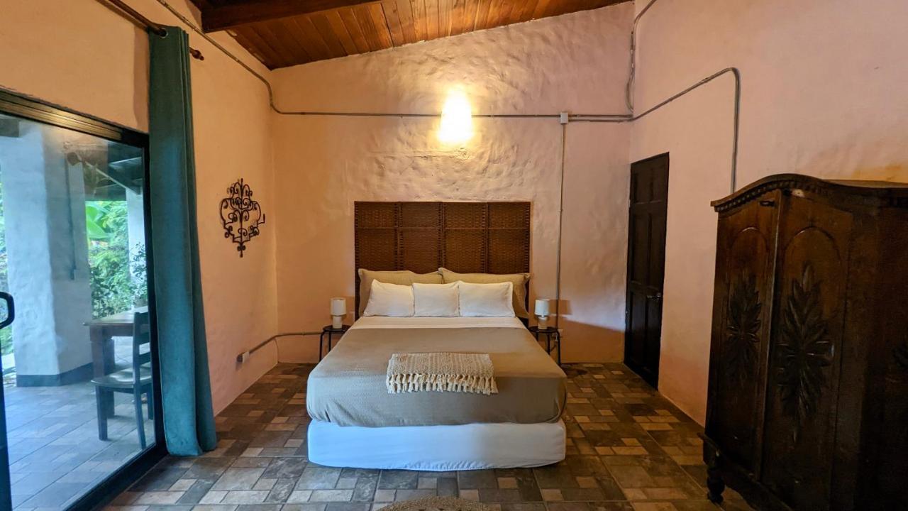 Kikazaru Beautiful Boutique Hotel With Pool (Adults Only) 曼努埃尔安东尼奥 外观 照片